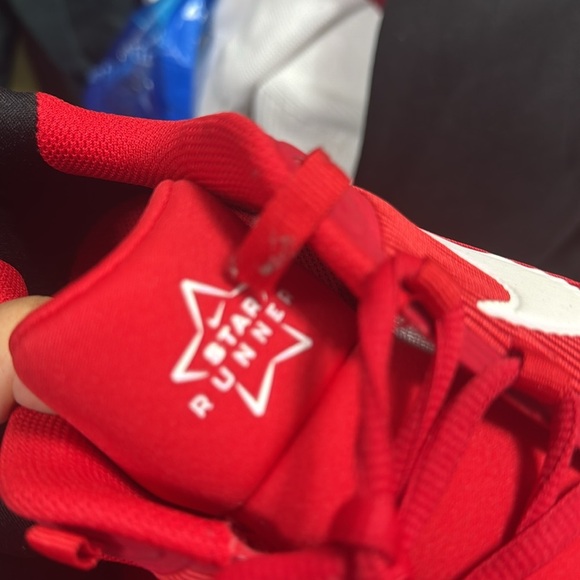 Boys Size 6 Youth Nike Tab Broken - Picture 2 of 2